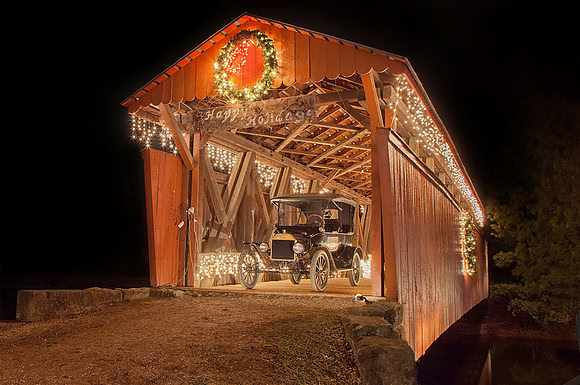 Cedar Lakes Covered Bridge