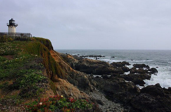 Point Montara Lighthouse - Beach View